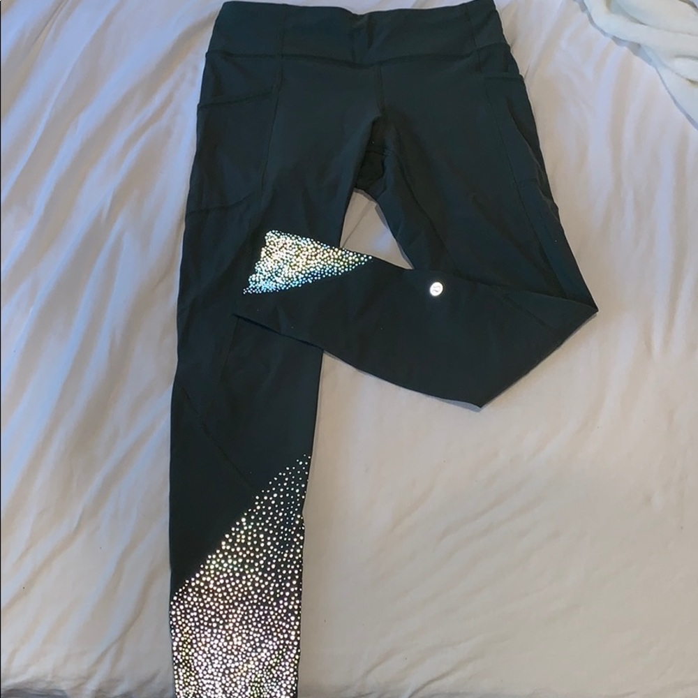 Army green lulu leggings (tight stuff tight II)